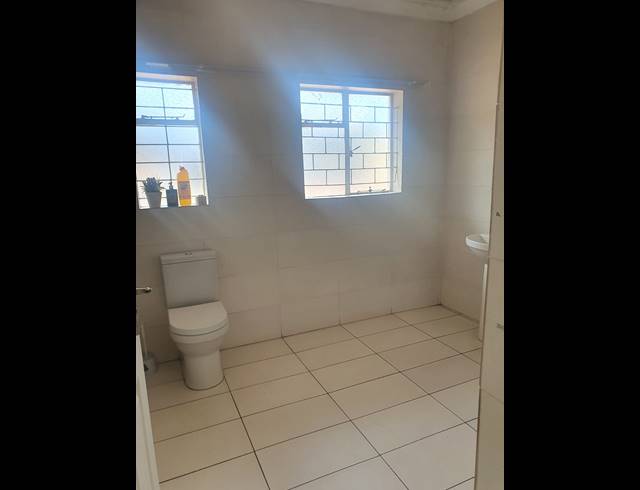 3 BEDROOM HOUSE TO LET IN ARCON PARK